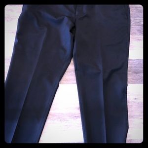 Walter Hagen flat front golf pants. 42x30 mint.